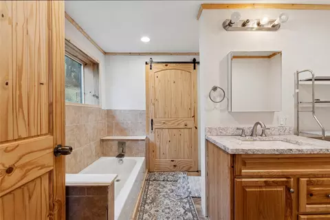 Bath - 150 Whisper Ridge Dr, Bigfork, MT 59911 photo 2 of 5