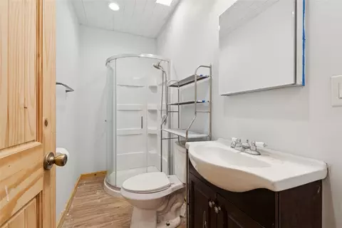 Bath - 150 Whisper Ridge Dr, Bigfork, MT 59911 photo 5 of 5