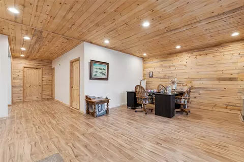 Entry Way - 150 Whisper Ridge Dr, Bigfork, MT 59911 photo 2 of 5