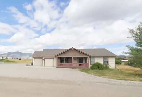 314 Buffalo Dr, West Yellowstone, MT 59758
