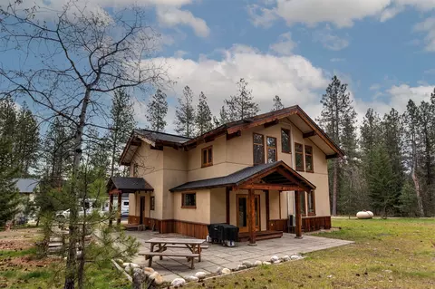 704 Sheafman Creek Rd, Hamilton, MT 59840
