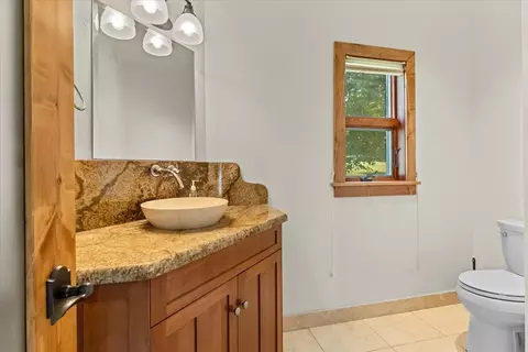 Bath - 5868 Sinclair Creek Rd, Eureka, MT 59917 photo 5 of 13