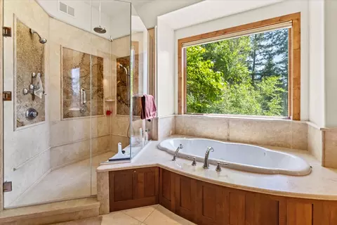 Bath - 5868 Sinclair Creek Rd, Eureka, MT 59917 photo 3 of 13