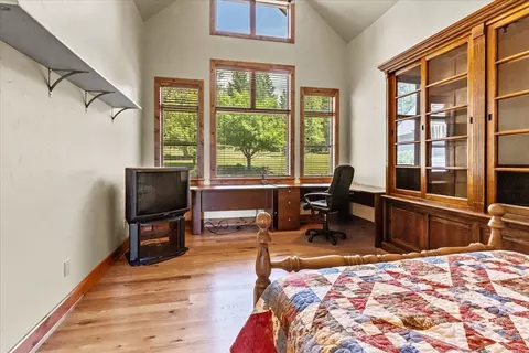 Bedroom - 5868 Sinclair Creek Rd, Eureka, MT 59917 photo 3 of 15
