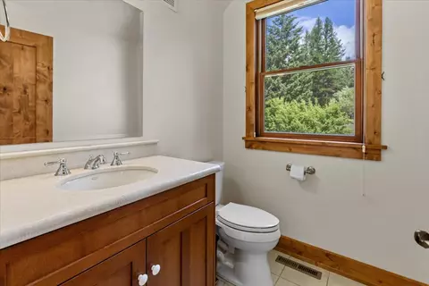 Bath - 5868 Sinclair Creek Rd, Eureka, MT 59917 photo 7 of 13
