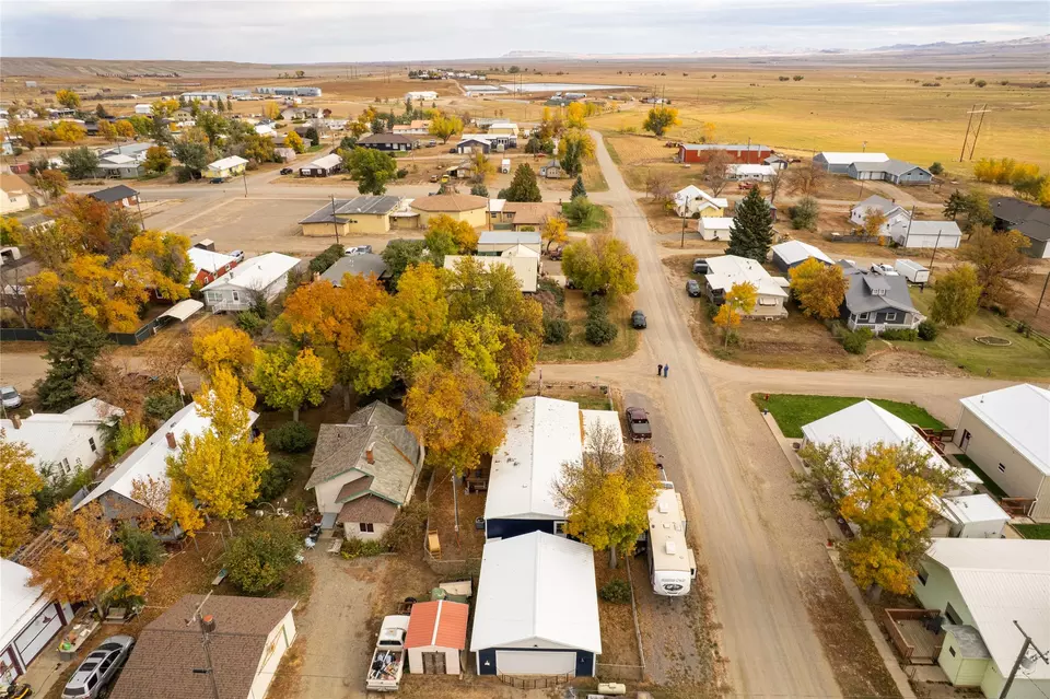 View/Area - 820 4th St, Big Sandy, MT 59520 photo 1 of 3