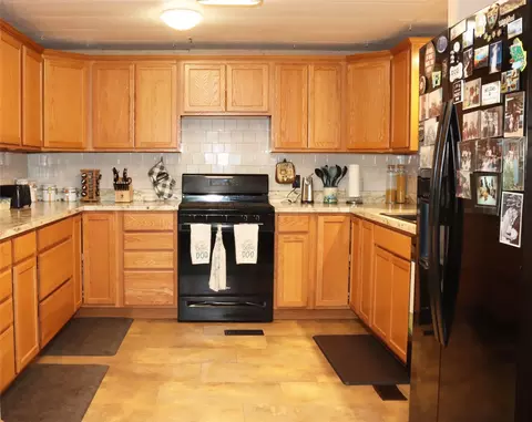 Kitchen - 820 4th St, Big Sandy, MT 59520 photo 1 of 5