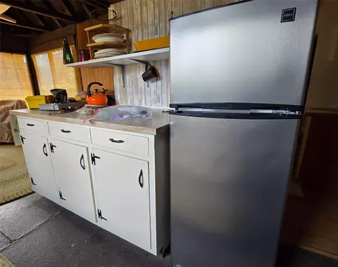 Kitchen - 338 River View Dr, Yaak, MT 59935 photo 1 of 2