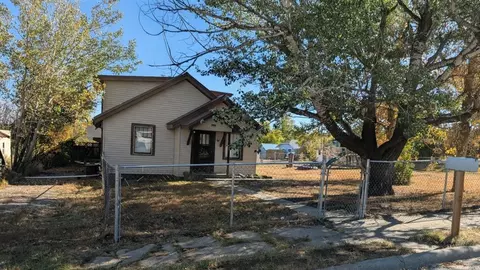 130 8th Ave N, Shelby, MT 59474