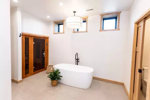Bath - 80 Mountain Meadow Rd, Clancy, MT 59634 photo 11 of 21