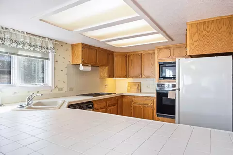 Kitchen - 39 Golf Ter #5, Bigfork, MT 59911 photo 3 of 4