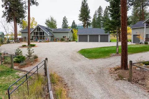 895 W Cow Creek Rd, Hamilton, MT 59840