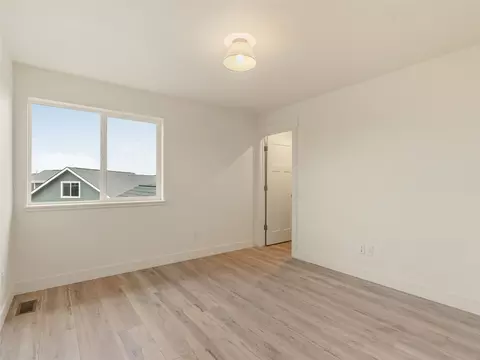 Bedroom - 212 Junebug Ct, Kalispell, MT 59901 photo 6 of 7