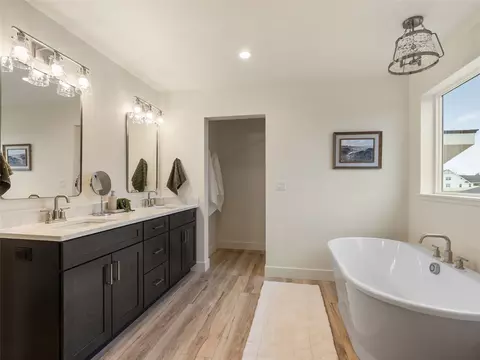 Bath - 212 Junebug Ct, Kalispell, MT 59901 photo 2 of 11