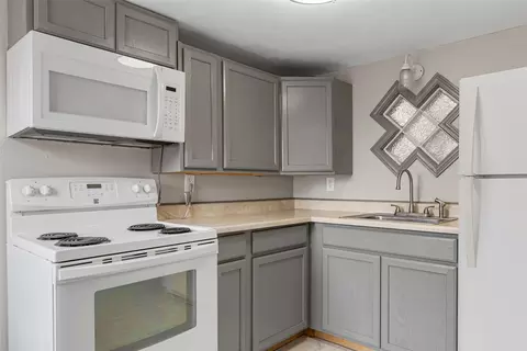 Kitchen - 120 N 2nd St, Hamilton, MT 59840 photo 4 of 4
