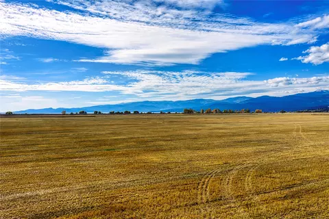 1164 Mt Highway 82, Somers, MT 59932