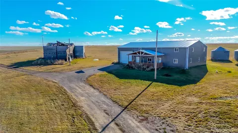 17621 Bootlegger Trl, Great Falls, MT 59404