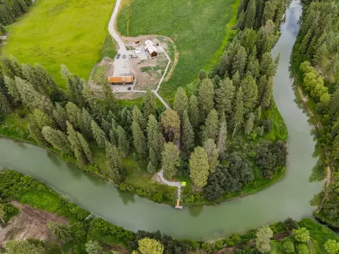 80 Stillwater River Trl, Whitefish, MT 59937