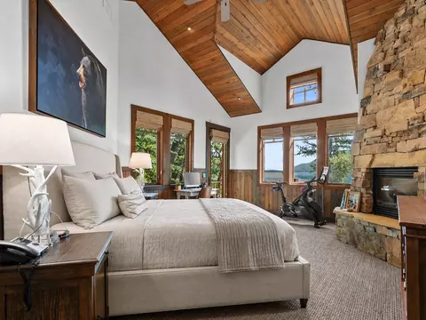 Bedroom - 3614 E Lakeshore Dr, Whitefish, MT 59937 photo 1 of 7