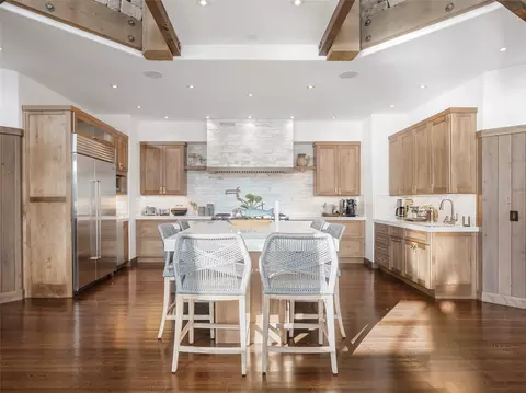Kitchen - 3614 E Lakeshore Dr, Whitefish, MT 59937 photo 1 of 8