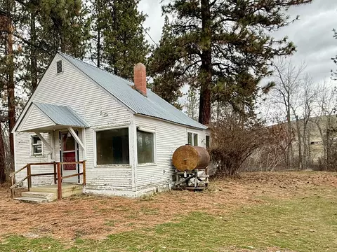 800 Central Ave, Hot Springs, MT 59845
