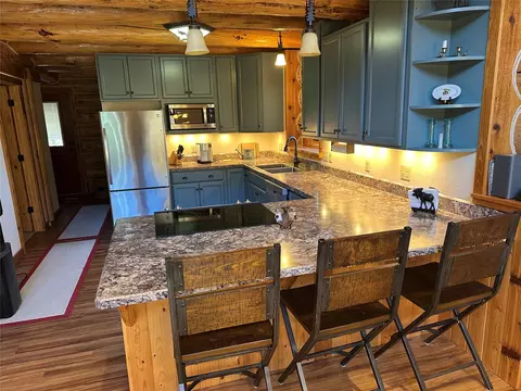 Kitchen - 3916 Main Boulder Rd, Mc Leod, MT 59052 photo 2 of 2