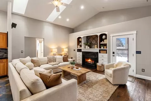 102 Buffalo Square Ct, Kalispell, MT 59901