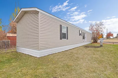 809 9th St W #14, Columbia Falls, MT 59912