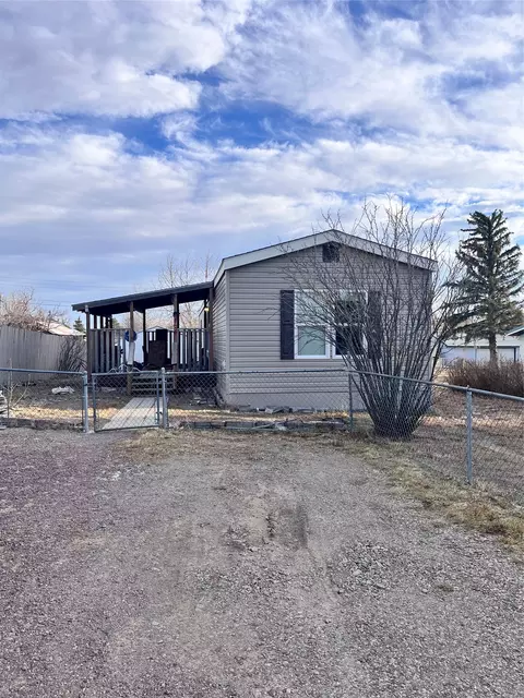 121 2nd Ave NE, Cut Bank, MT 59427