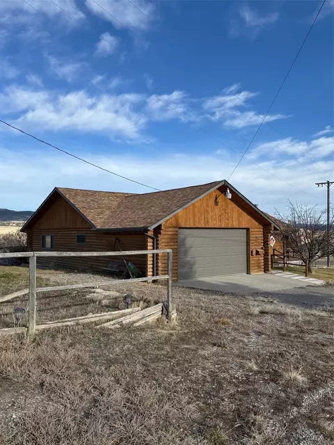 620 E Larime St, White Sulphur Springs, MT 59645