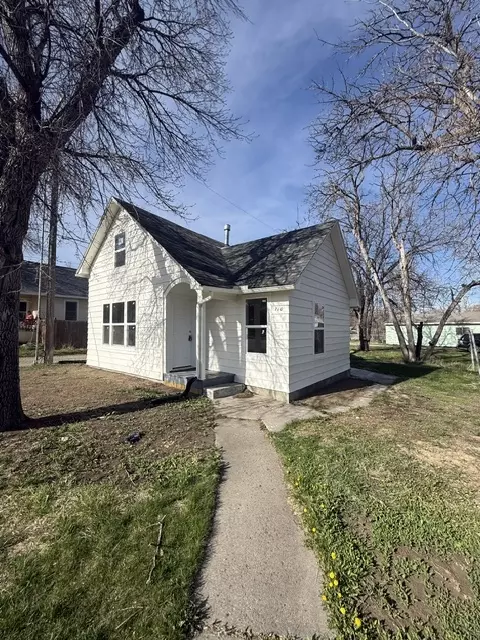 710 11th St S, Great Falls, MT 59405
