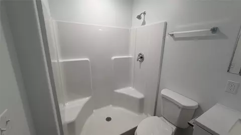 Bath - 223 E Commerce Way #14, Libby, MT 59923 photo 5 of 6