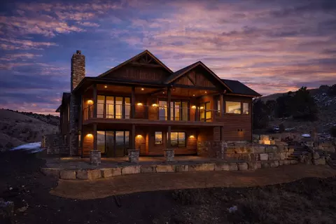 499 Saddle Ridge Rd, Manhattan, MT 59741