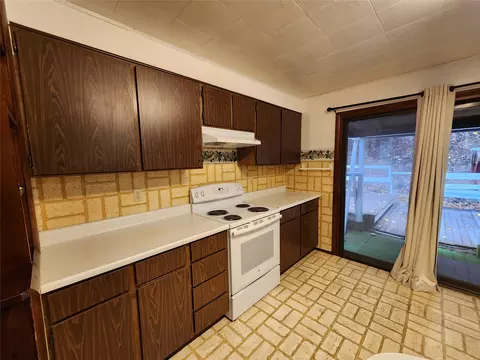 Kitchen - 33762 Us Highway 2, Libby, MT 59923 photo 1 of 3