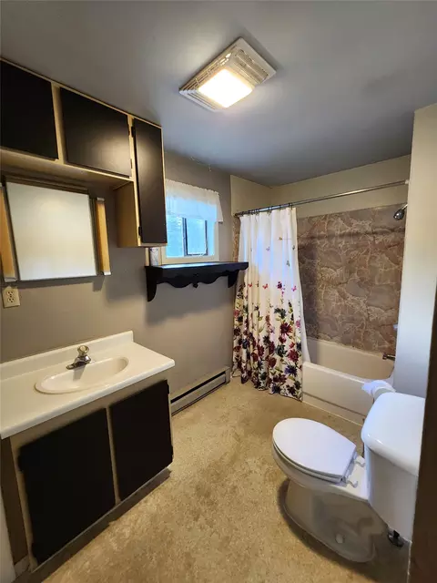Bath - 33762 Us Highway 2, Libby, MT 59923 photo 1 of 1