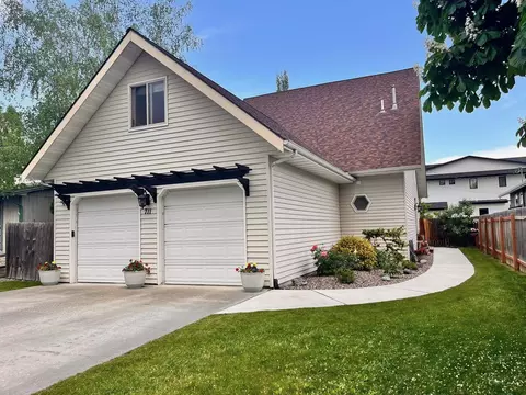 711 Park Ave, Whitefish, MT 59937