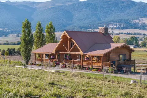 2374 Hamby Ln, Victor, MT 59875