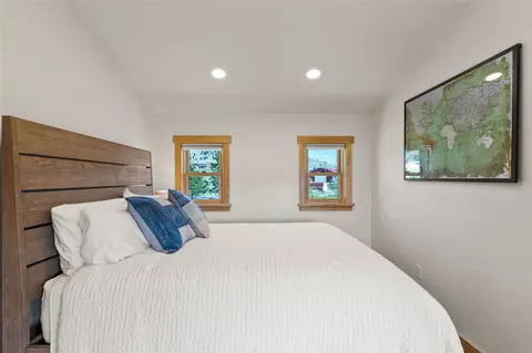 Bedroom - 44910 44900 Gunbarrel Ln, Elmo, MT 59915 photo 9 of 10