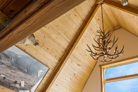 Entry Way - 44910 44900 Gunbarrel Ln, Elmo, MT 59915 photo 2 of 4
