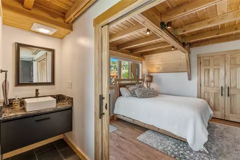 Bedroom - 44910 44900 Gunbarrel Ln, Elmo, MT 59915 photo 1 of 10