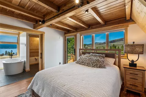 Bedroom - 44910 44900 Gunbarrel Ln, Elmo, MT 59915 photo 2 of 10