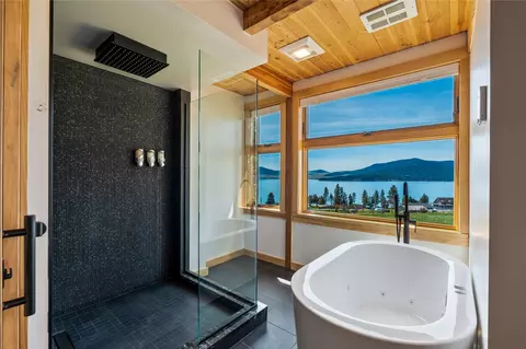 Bath - 44910 44900 Gunbarrel Ln, Elmo, MT 59915 photo 1 of 11