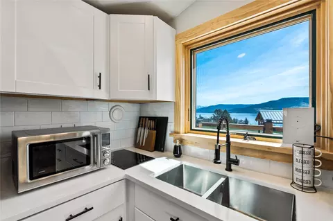 Kitchen - 44910 44900 Gunbarrel Ln, Elmo, MT 59915 photo 10 of 11
