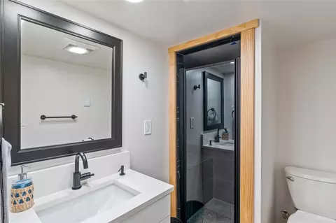 Bath - 44910 44900 Gunbarrel Ln, Elmo, MT 59915 photo 4 of 11