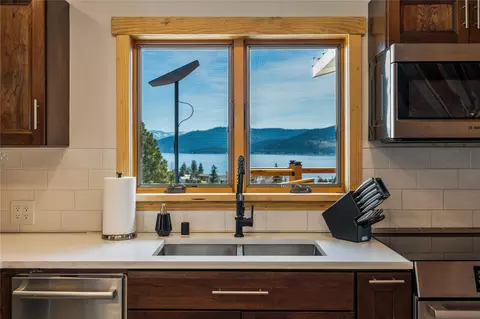 Kitchen - 44910 44900 Gunbarrel Ln, Elmo, MT 59915 photo 5 of 11