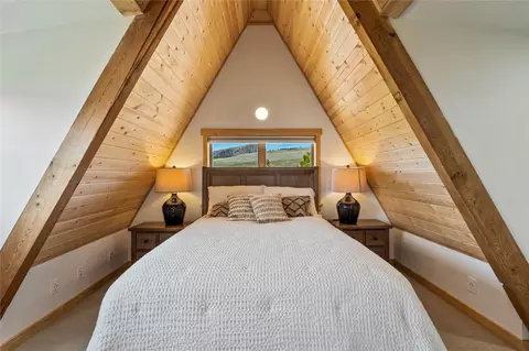 Bedroom - 44910 44900 Gunbarrel Ln, Elmo, MT 59915 photo 5 of 10