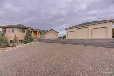 3900 Topaz Ct, Helena, MT 59602