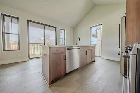 Kitchen - 207 Stoner Loop #A, Lakeside, MT 59922 photo 13 of 15