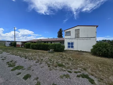103 3rd Ave N, Bynum, MT 59419