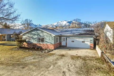 517 N 6th St, Hamilton, MT 59840